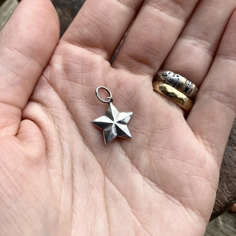 funky sterling silver star pendant3.jpeg