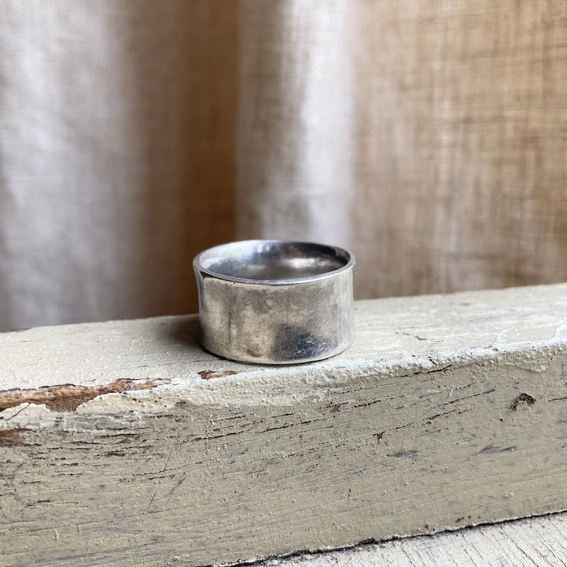 handmade solid silver and labradorite ring 2.jpeg