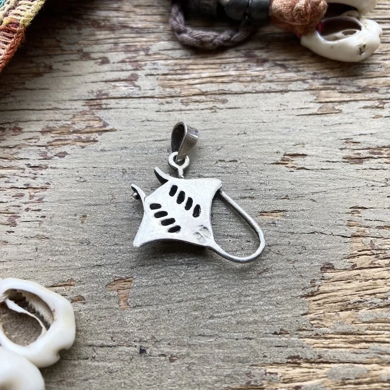 sterling silver manta ray pendant 3.jpeg