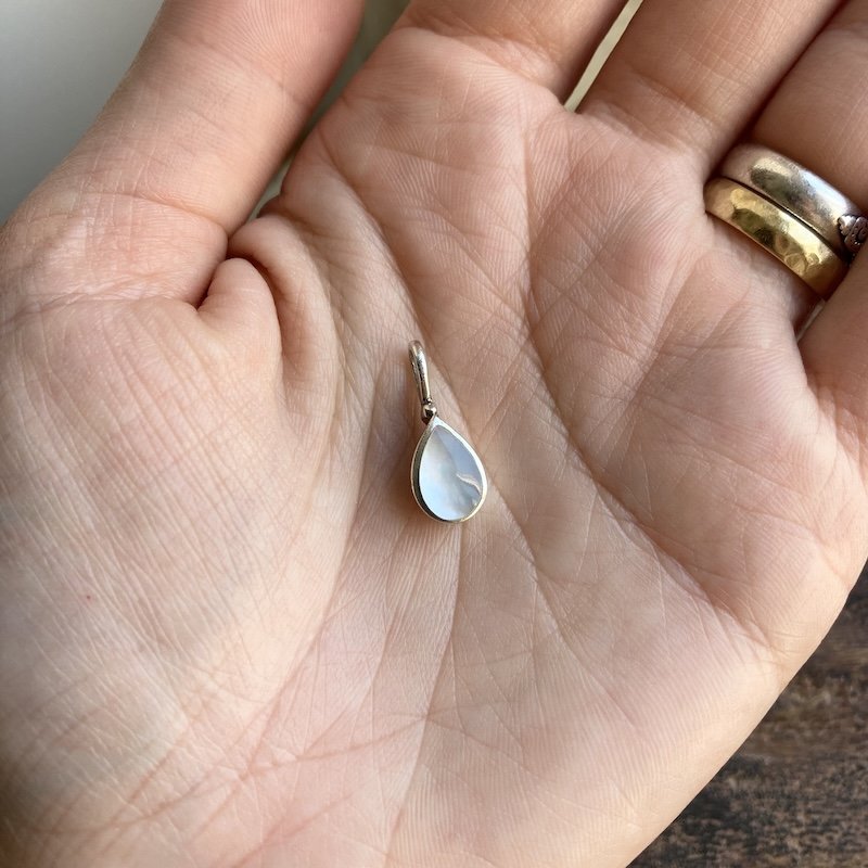 simple sterling silver mother of pearl pendant 4.jpeg