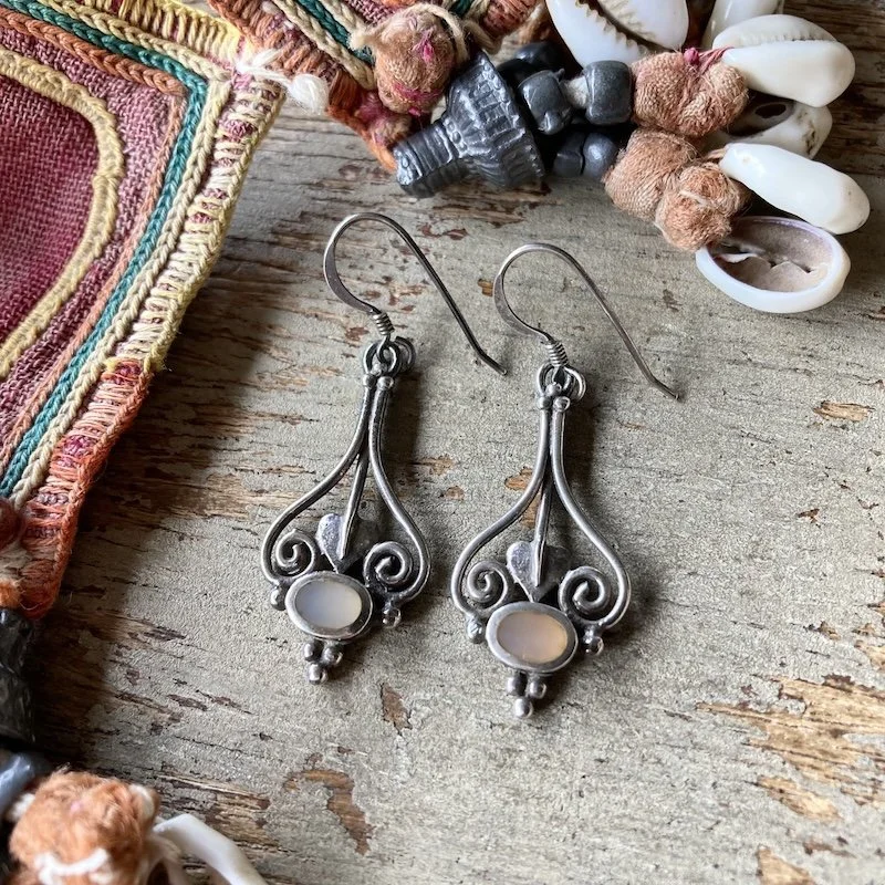 ornate sterling silver dangly earrings 1.jpeg