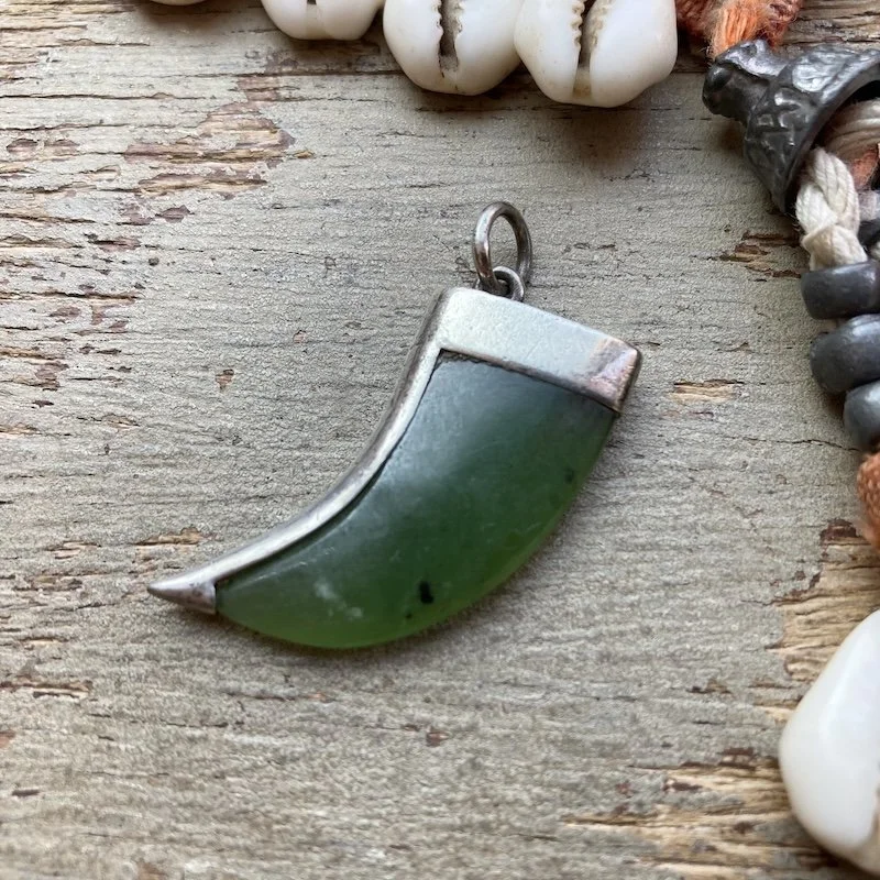 Lovely Vintage Sterling Silver and Jade 'Tooth' Pendant