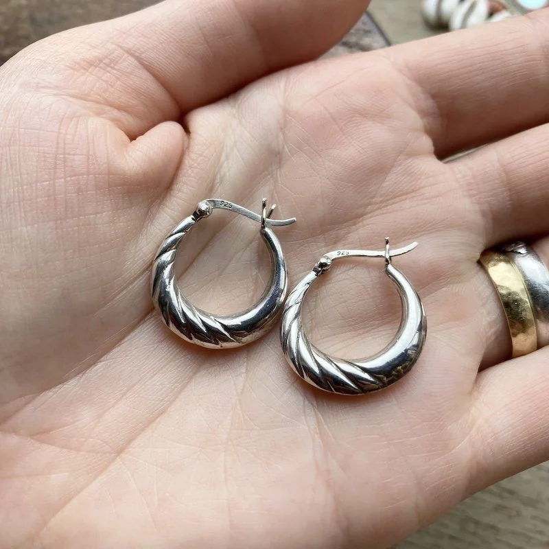 vintage simple sterling silver hoops 4.jpeg