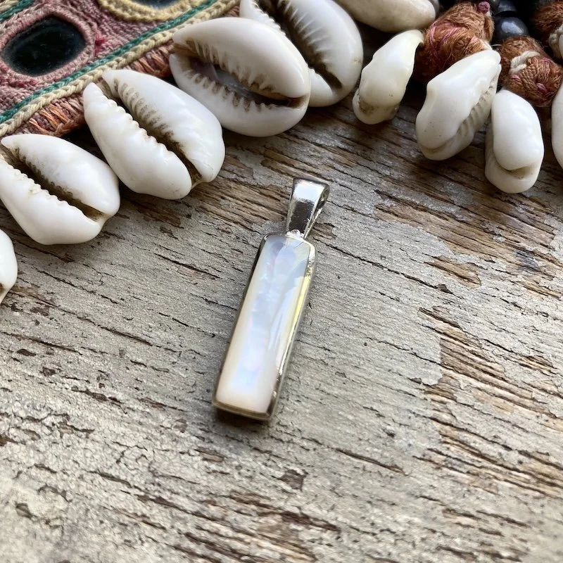 simple sterling silver mother of pearl shell pendant 1.jpeg