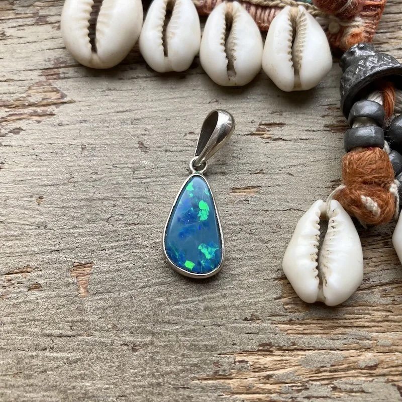 sterling silver opal pendant 1.jpeg
