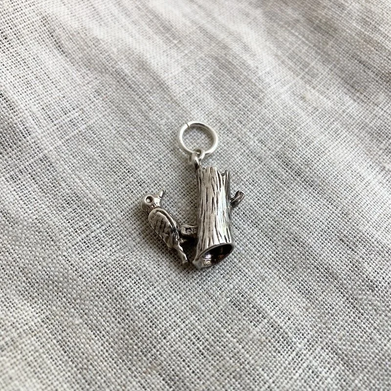 vintage sterling silver woodpecker pendant 2.jpeg