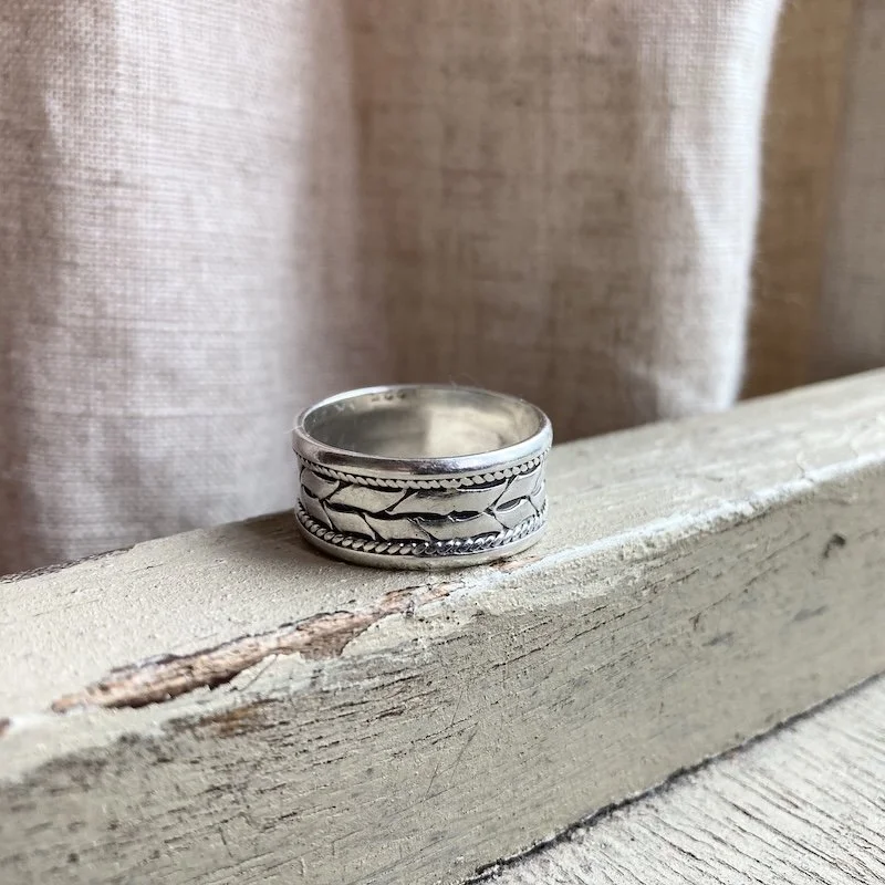 vintage chunky solid silver band ring 1.jpeg