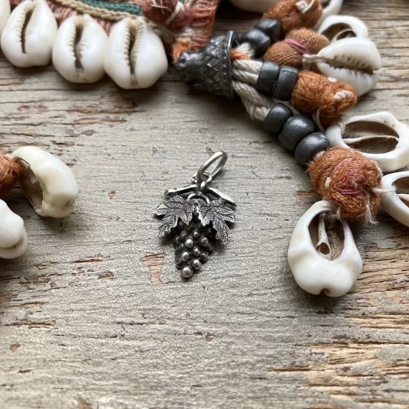 vintage sterling silver bunch of grapes pendant 1.jpeg