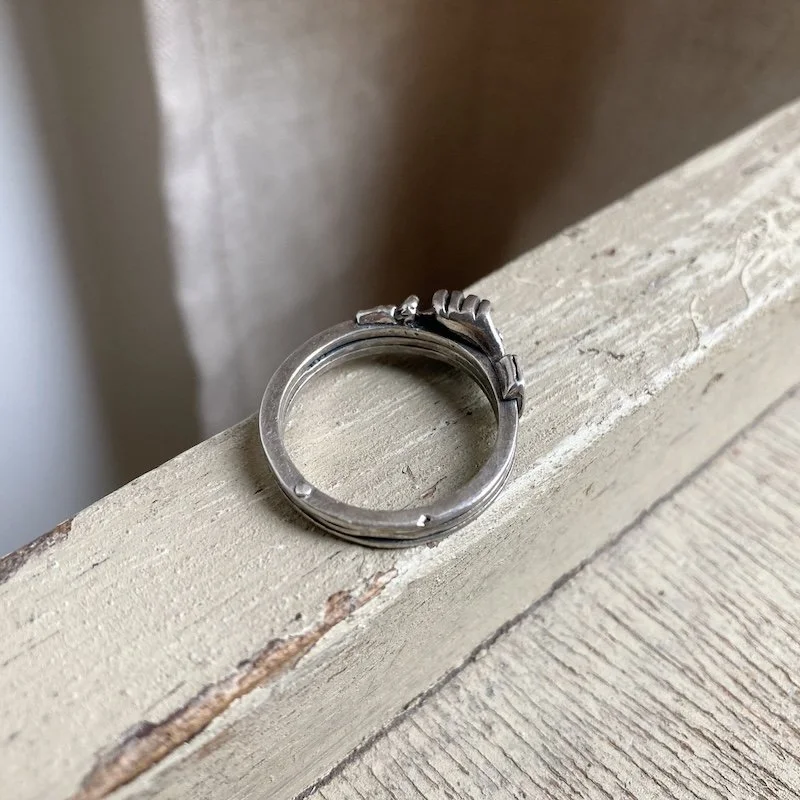 vintage sterling silver friendship hands ring 3.jpeg