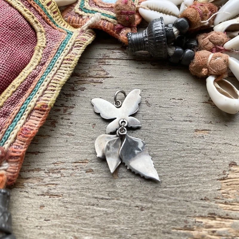 pretty vintage sterling silver butterfly pendant 2.jpeg
