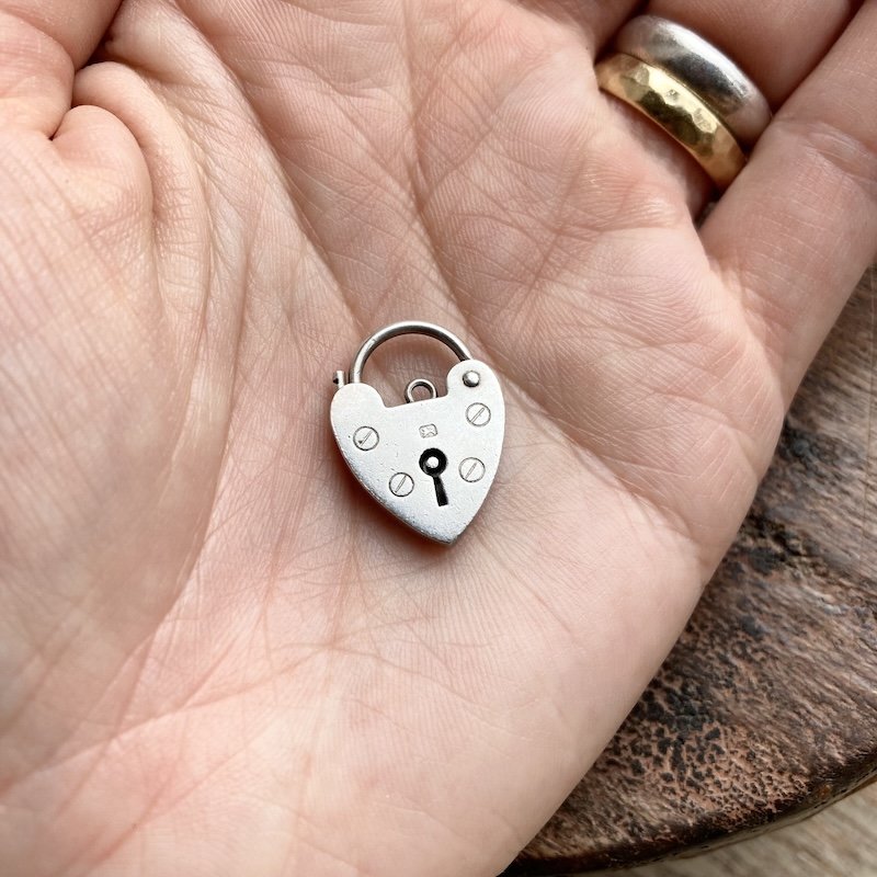 Pretty Vintage Sterling Silver Love Heart Padlock
