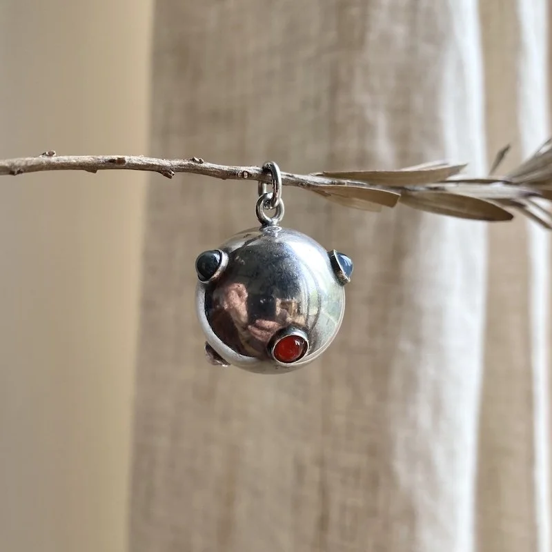 vintage sterling silver gemstone orb pendant 5.jpeg