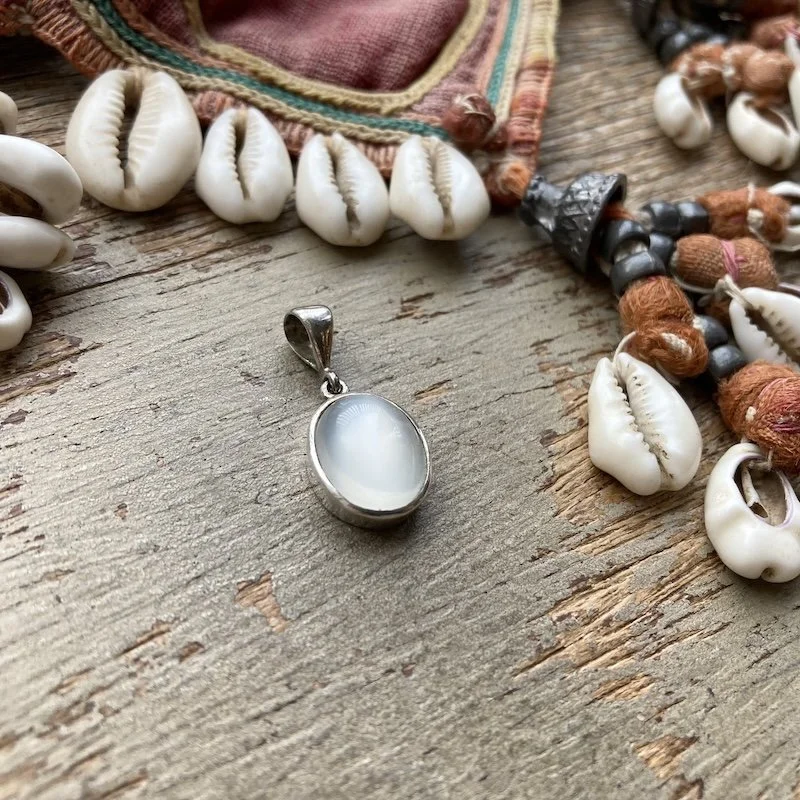 sterling silver cat's eye moonstone pendant 3.jpeg