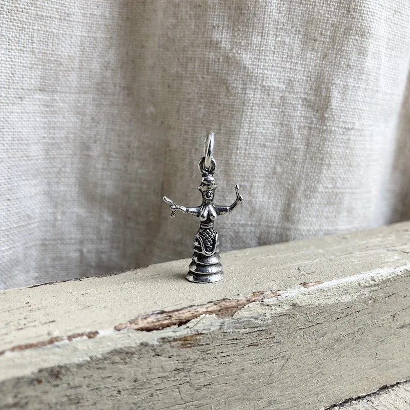 vintage 800 silver snake goddess pendant 1.jpeg