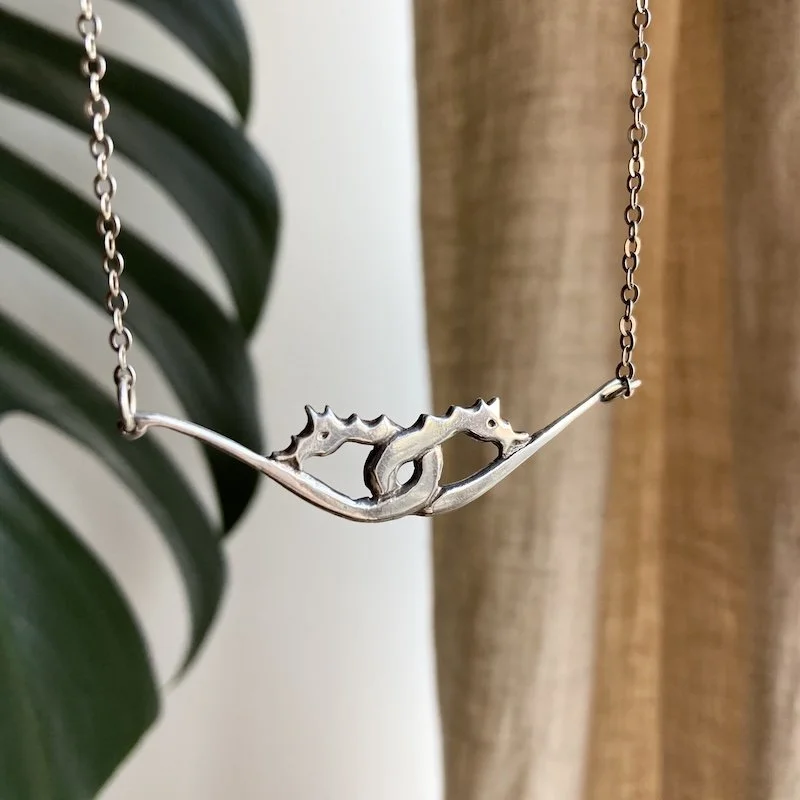 vintage sterling silver double seahorse necklace 1.jpeg