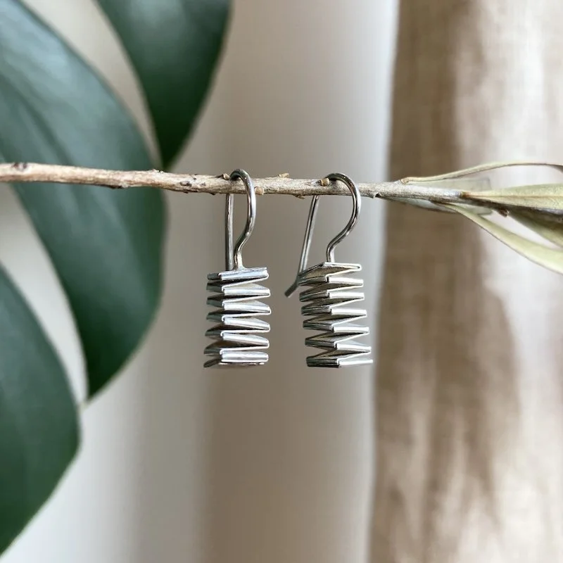vintage sterling silver concertina earrings 1.jpeg