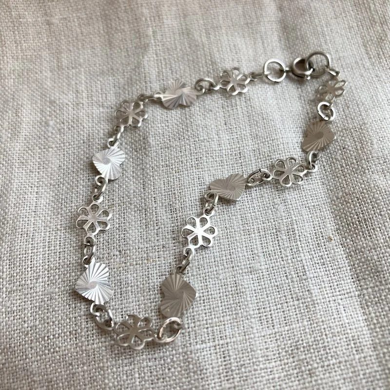 Pretty Vintage Sterling Silver Heart and Flower Bracelet