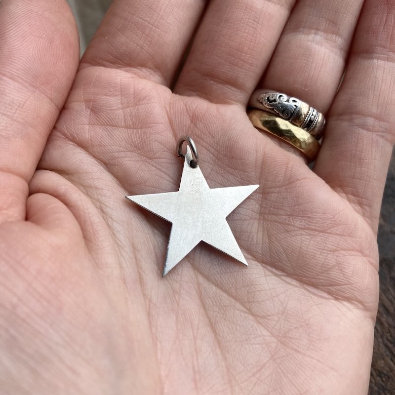 vintage solid silver star pendant 3.jpeg
