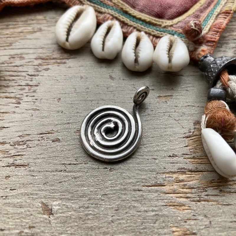 vintage sterling silver spiral pendant 2.jpeg