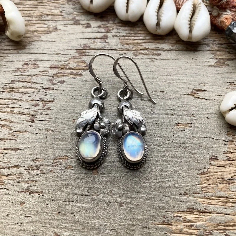 vintage ornate sterling silver rainbow moonstone earrings.jpeg