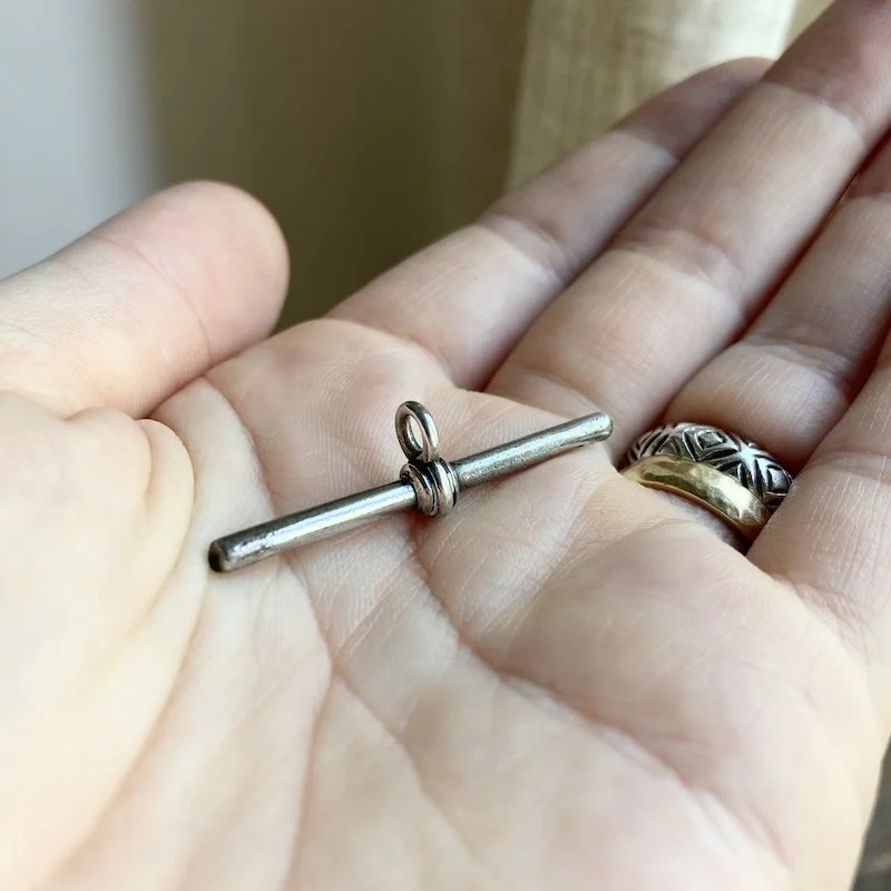 vintage solid silver T-bar pendant 3.jpeg