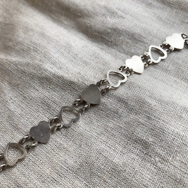 Pretty Vintage Sterling Silver Love Heart Bracelet
