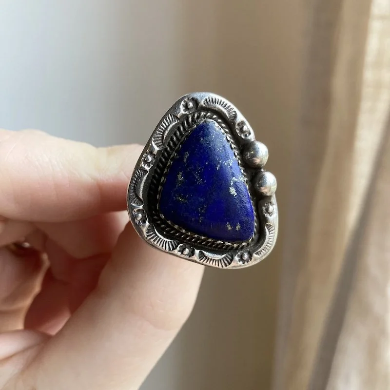 vintage Southwestern sterling silver and lapis lazuli ring 3.jpeg