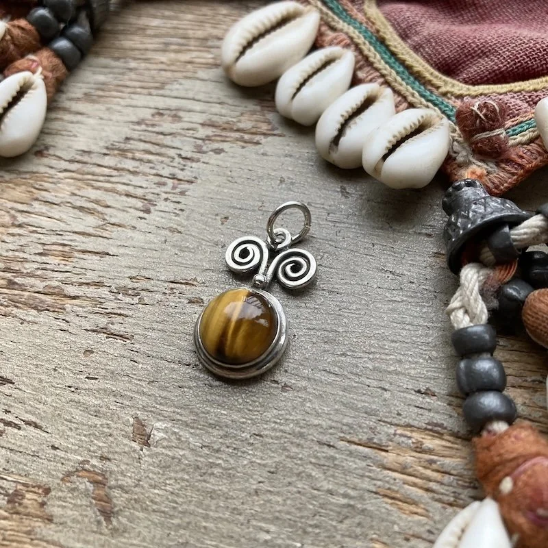 sterling silver and tiger's eye pendant 2.jpeg