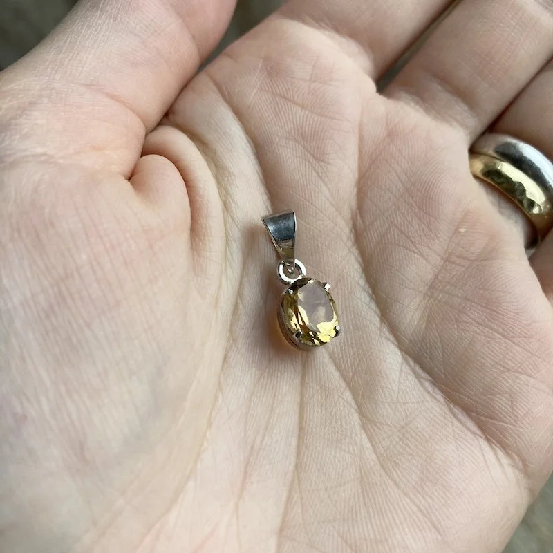 sterling silver citrine pendant 2.jpeg