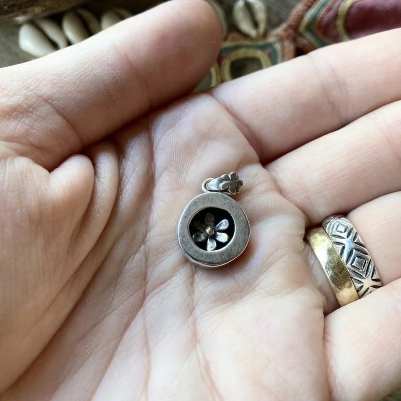 sterling silver flower pendant 3.jpeg