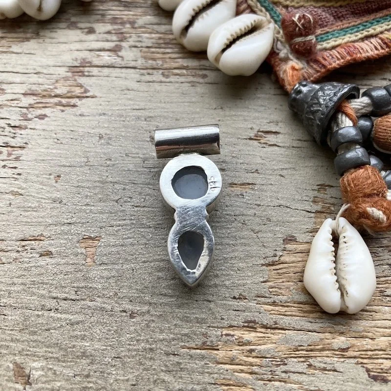 sterling silver chalcedony pendant 3.jpeg
