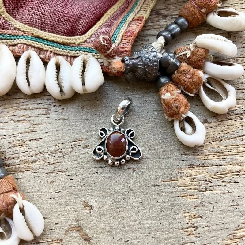 vintage sterling silver carnelian pendant 2.jpeg