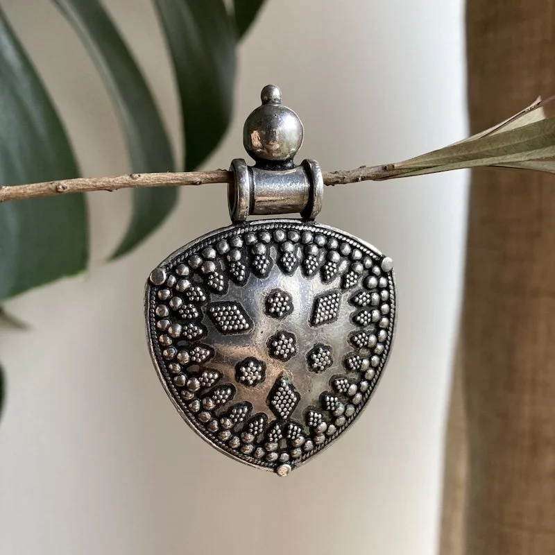 Indian ornate solid silver pendant 4.jpeg