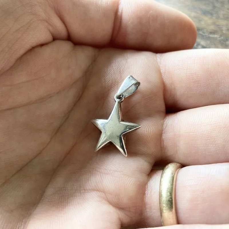 vintage sterling silver puffy star pendant 4.jpeg