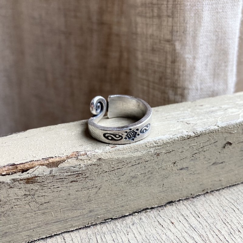 Beautiful Solid Pure Silver Hill Tribe Ring