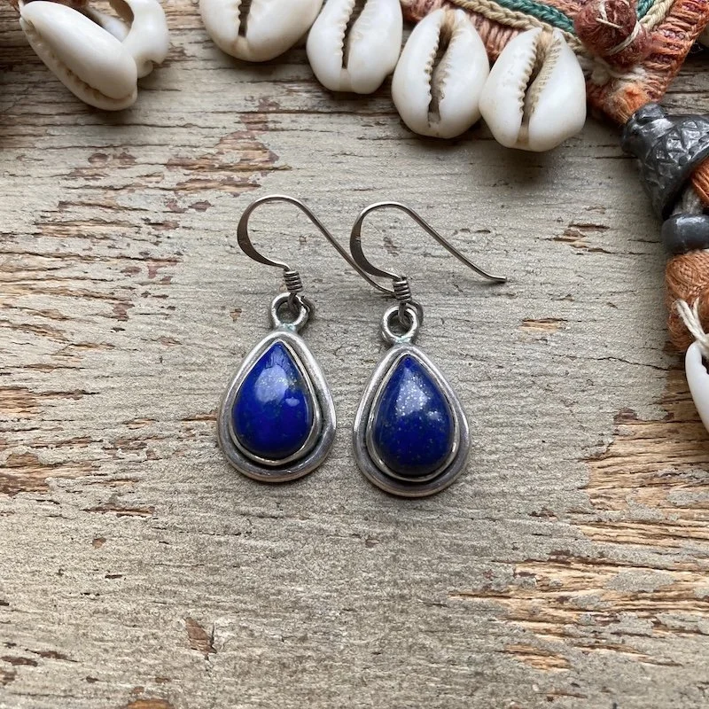 vintage simple sterling silver lapis lazuli earrings 1.jpeg