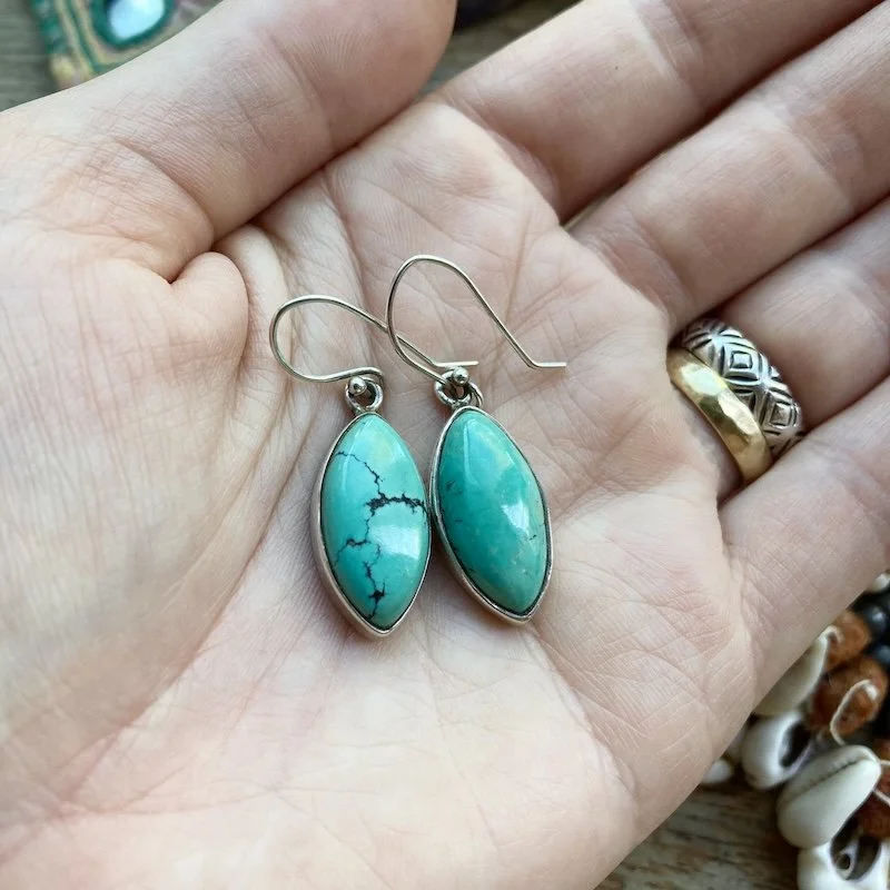 vintage sterling silver turquoise earrings 4.jpeg