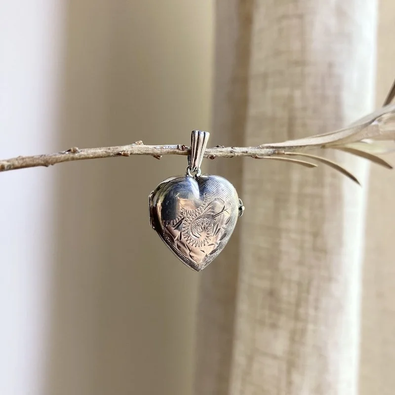 vintage engraved sterling silver love heart locket 5.jpeg
