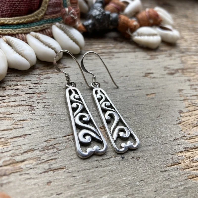ornate openwork sterling silver dangly earrings 2.jpeg