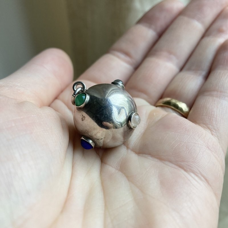 vintage sterling silver gemstone orb pendant 3.jpeg