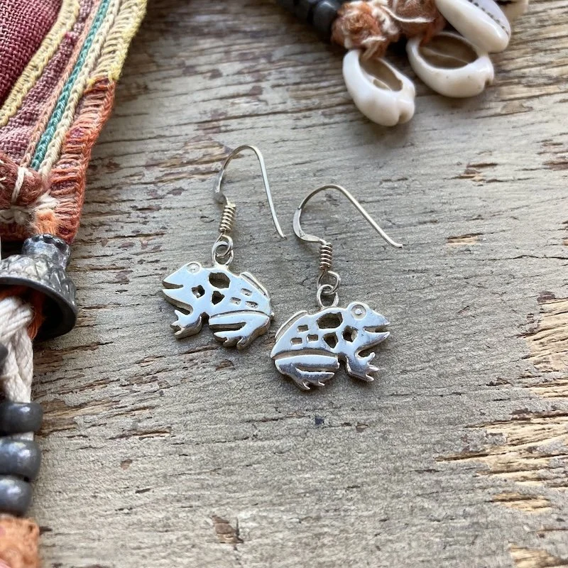 vintage sterling silver frog earrings 2.jpeg