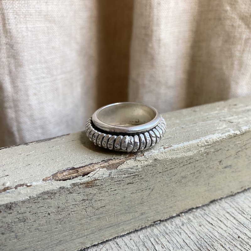 Amazing Vintage Mexican Solid Silver Spinner Ring