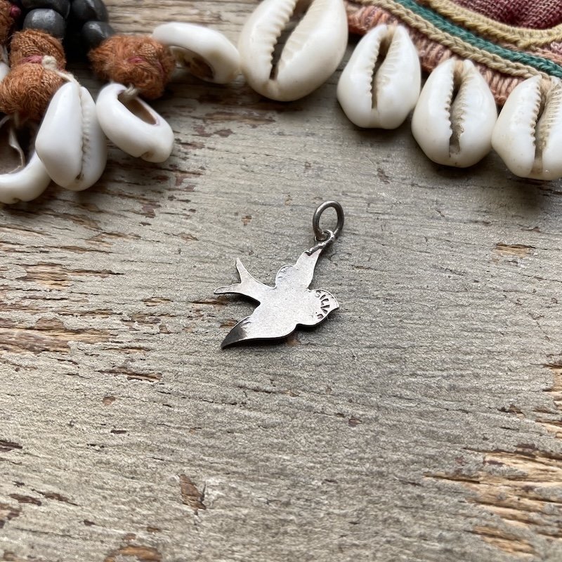 vintage sterrling silver and enamel bird pendant 2.jpeg