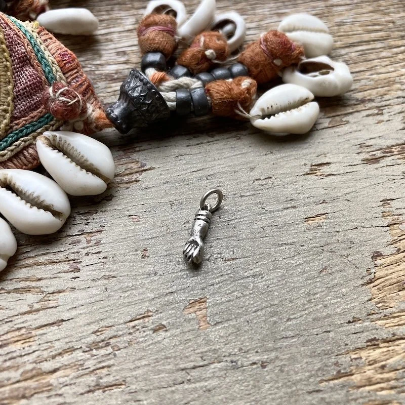 tiny vintage sterling silver Figa charm : pendant 2.jpeg
