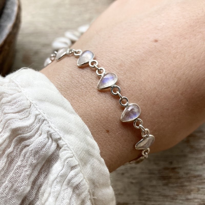 sterling silver rainbow moonstone bracelet 1.jpeg
