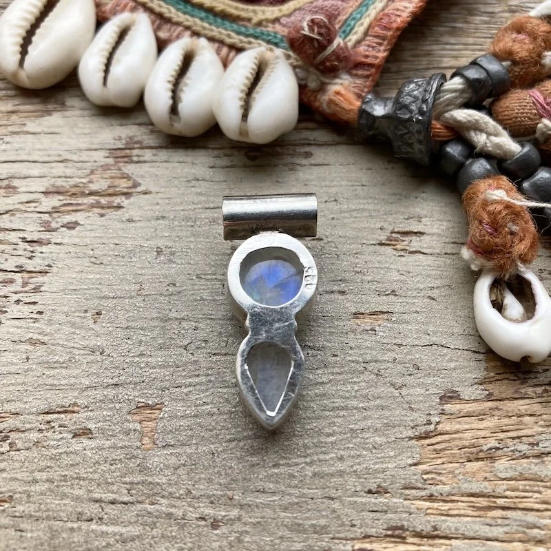 sterling silver and rainbow moonstone pendant. 3.jpeg
