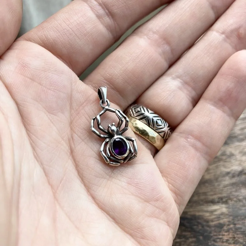 sterling silver amethyst spider pendant 4.jpeg