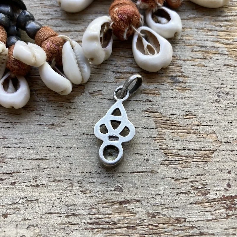 sterling silver sparkly celtic knot pendant 2.jpeg