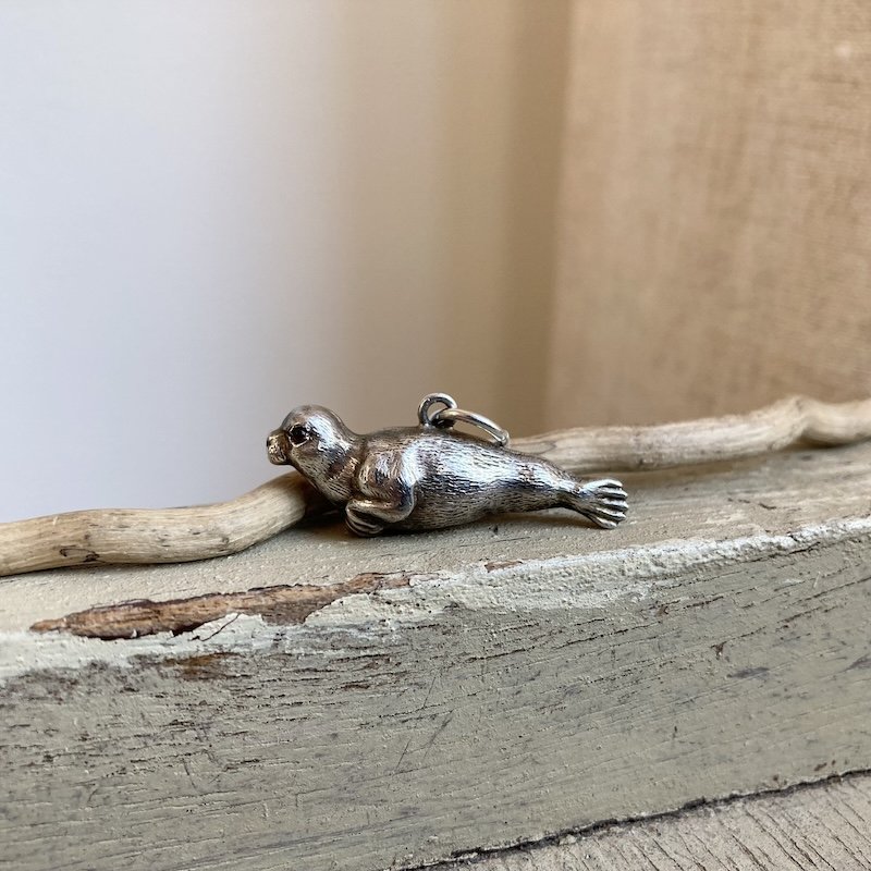 Wonderful Vintage Sterling Silver Seal Pendant