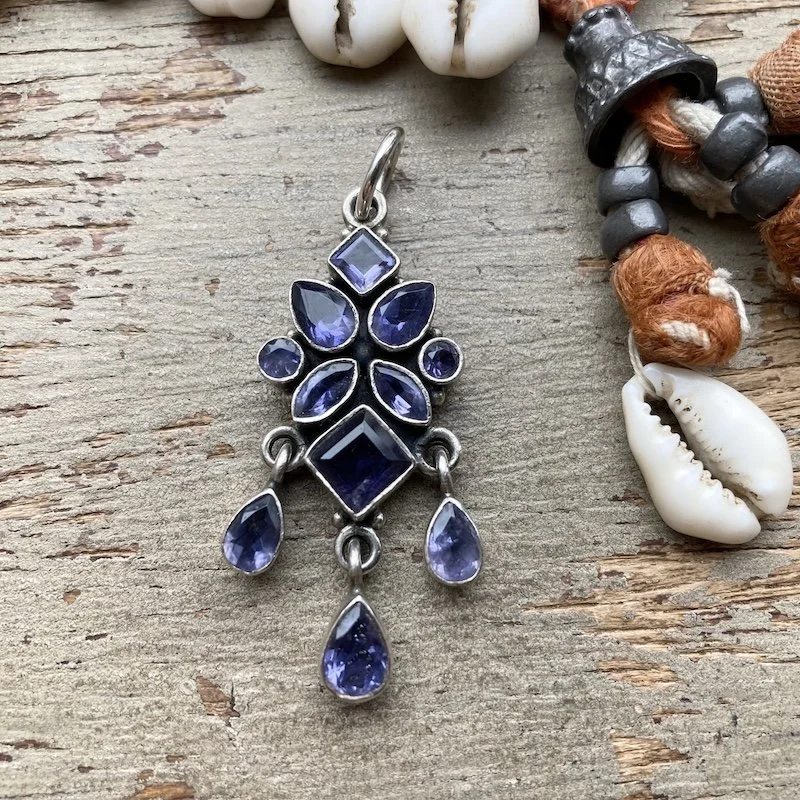 vintage sterling silver iolite pendant 1.jpeg